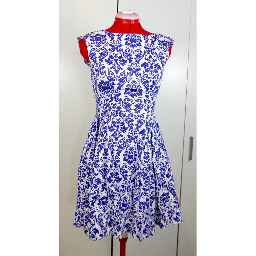 ModCloth (Closet London) "Be Outside" Dress in "Delft" Print